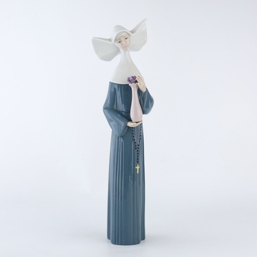 RARE Lladro Vintage Retired Nun Figure #5550 10.5"READ DESC - Picture 10 of 16